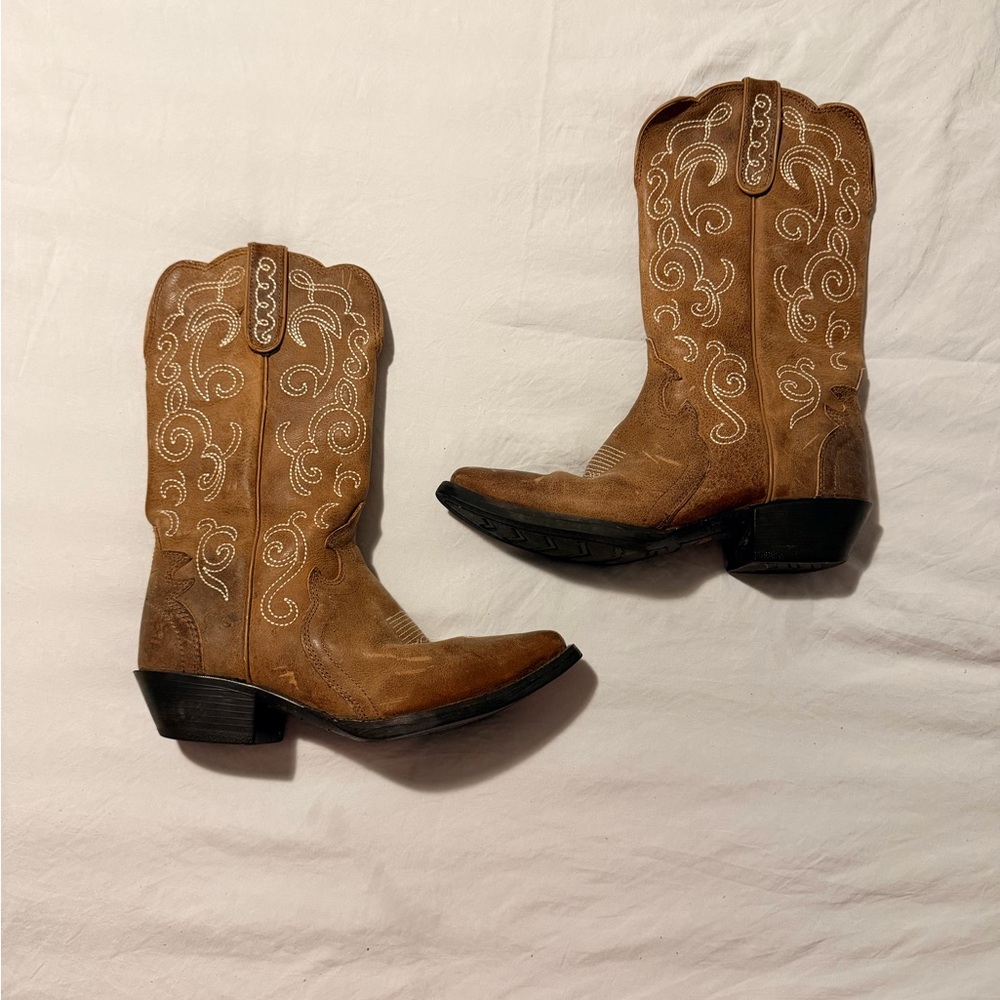 Justin Women's Puma Cowhide Western Boots, model L2703 women’s size 8